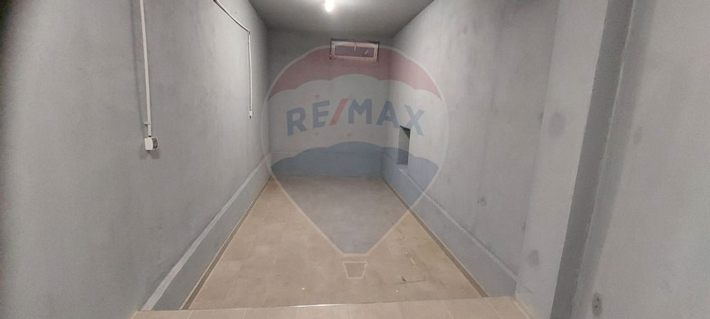 Spatiu de depozitare in subsol 24 mp Boxa multiple functi...