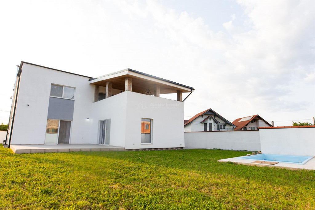 Casa cu piscina de in Talmaciu