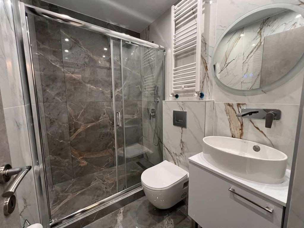 Investitie-Garsoniera, 6 min metrou Berceni, decomandată...