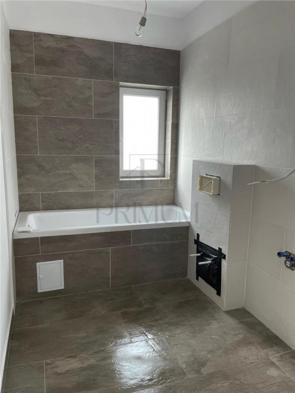 Sacalaz- toate utilitatile- strada asfaltata- dormitor cu ba