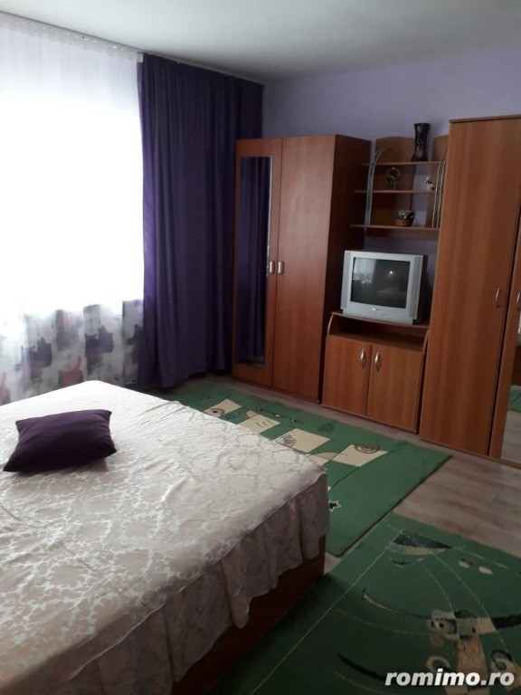 1 camera in zona Sagului