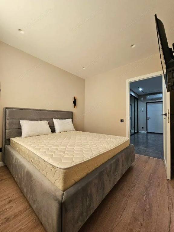 1 camera in zona Girocului