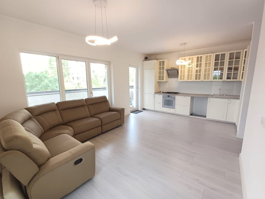 Apartament 3 camere Central District Fizicienilor Camil R...