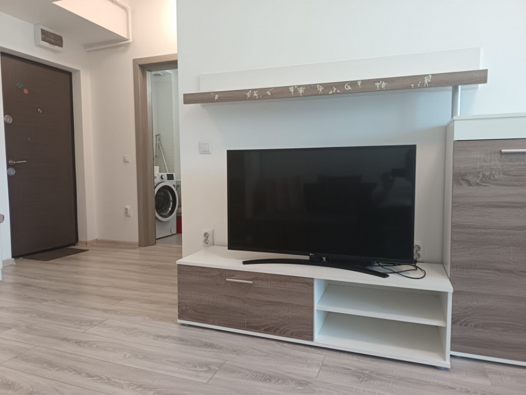 APARTAMENT 2 CAMERE, BLOC NOU, ETAJ INTERMEDIAR, NICOLINA