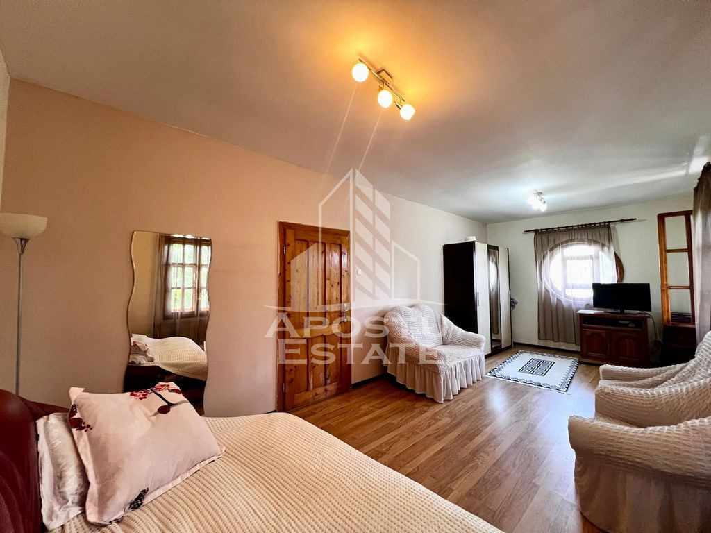 Casa 6 camere, 4 parcari, pretabila birouri sau locuinta ...