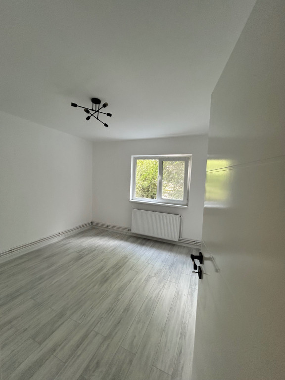 Apartament 2 camere decomandat etajul 1 Triaj