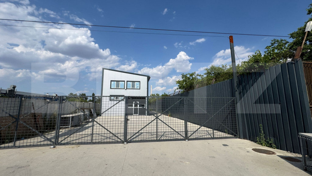 Hala de inchiriat cu birouri, 460 mp + parcare