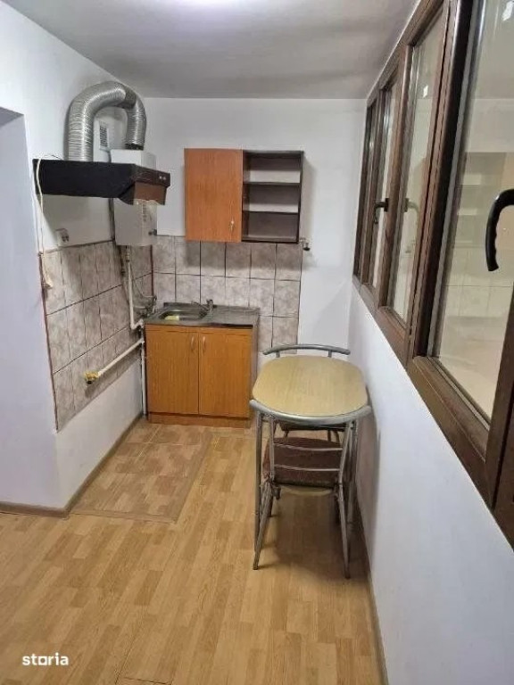 Garsoniera zona Garii