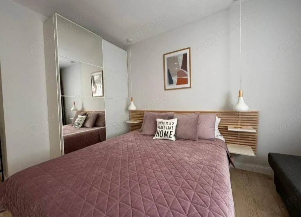 1 camera in zona Aradului