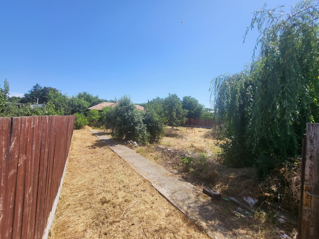 Teren - Voluntari - Matei Millo - Bd Eroilor