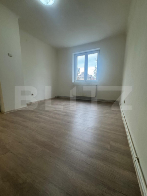 Apartament cu 2 camere, 51 mp, decomandat, zona Centrala