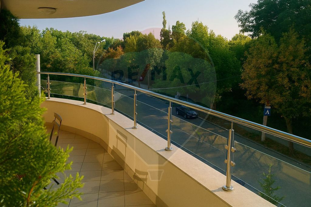 De Închiriat – Apartament exclusivist 5 camere, 235 mp...