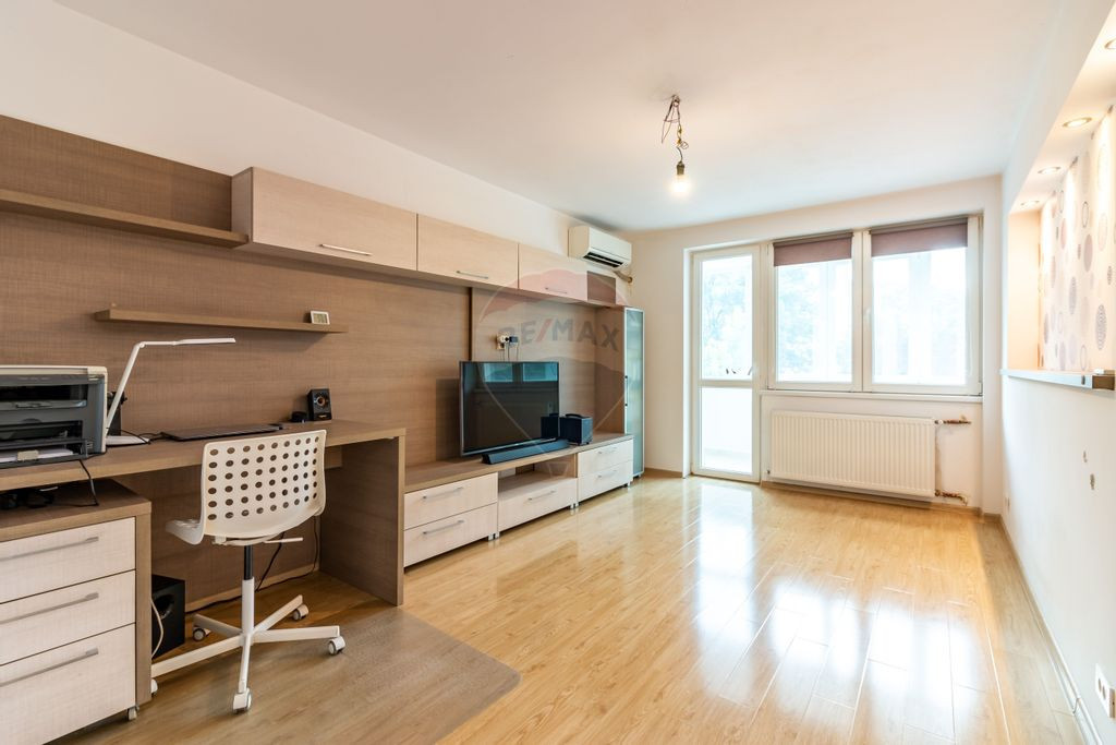 Apartament cu 2 camere de vânzare în zona Ferdinand