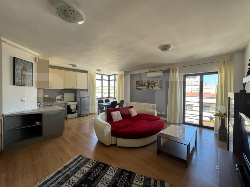 De inchiriat apartament cu 2 camere, 54 mp, etaj 4/7, cu lif