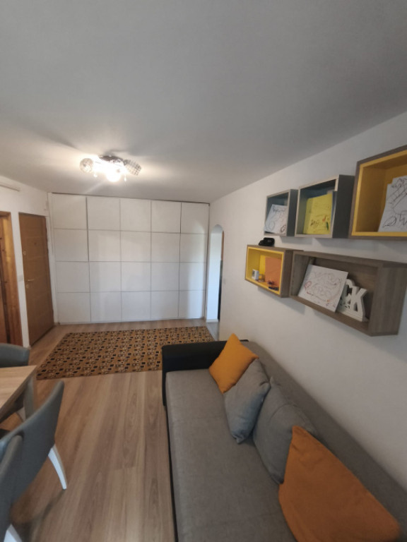 Apartament 2 camere, decomandat, 51 mp, Siret