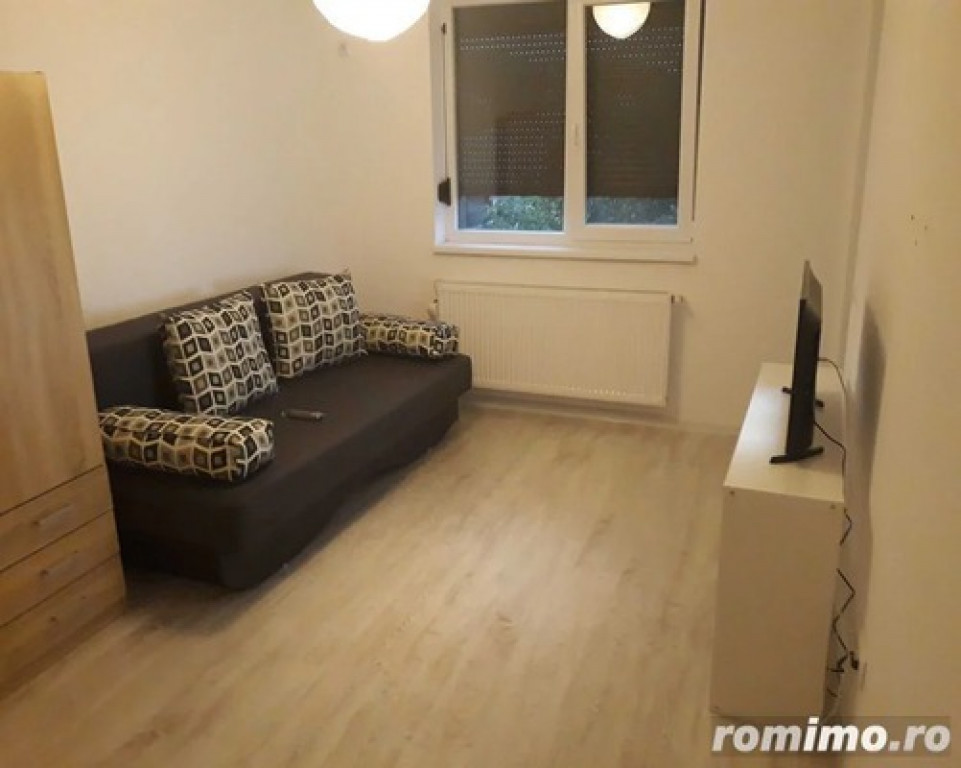 1 camera in zona Dambovita