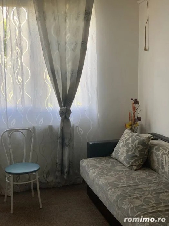 1 camera in zona Medicinei