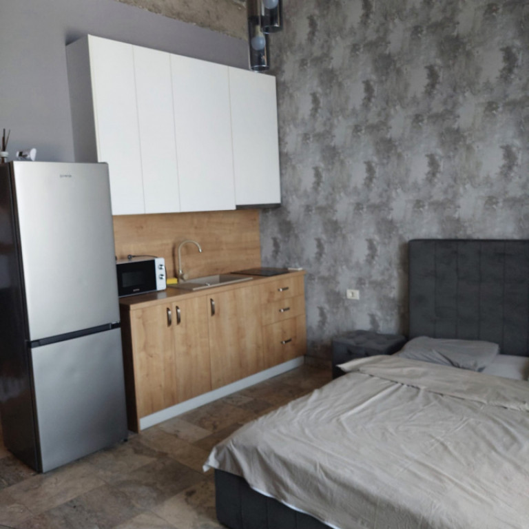 Garsonieră zona Mamaia Nord, vedere frontală către mare