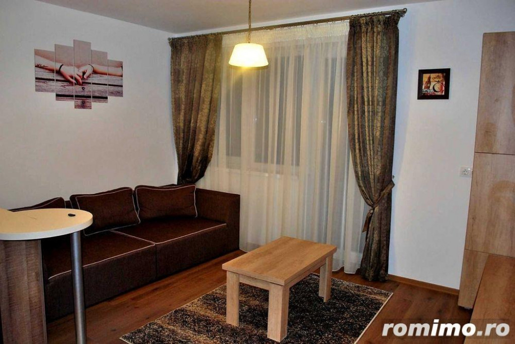 1 camera in zona Lipovei