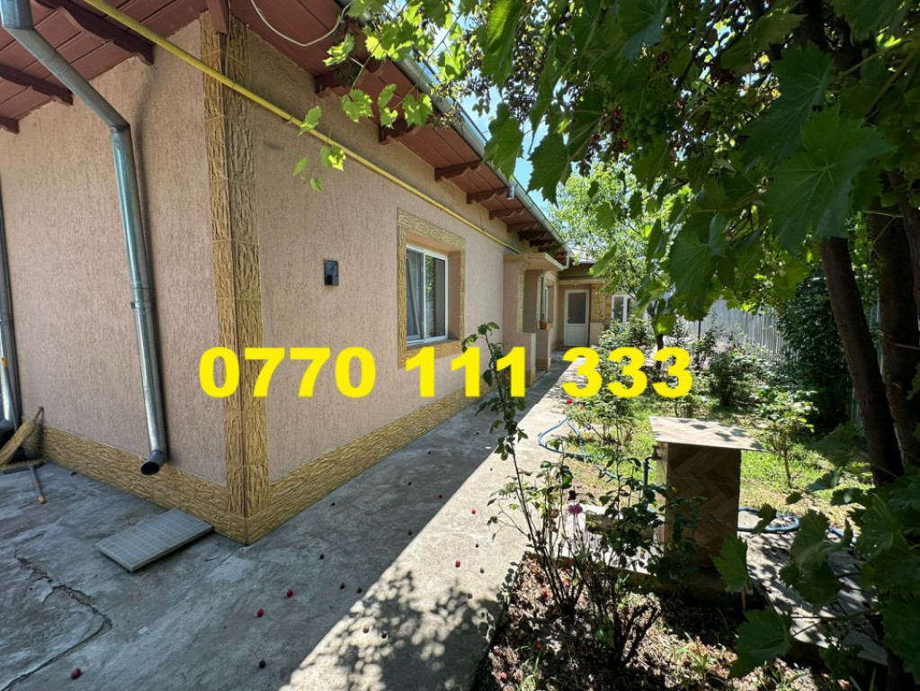 Casa cu 4 camere, zona Buzaului.