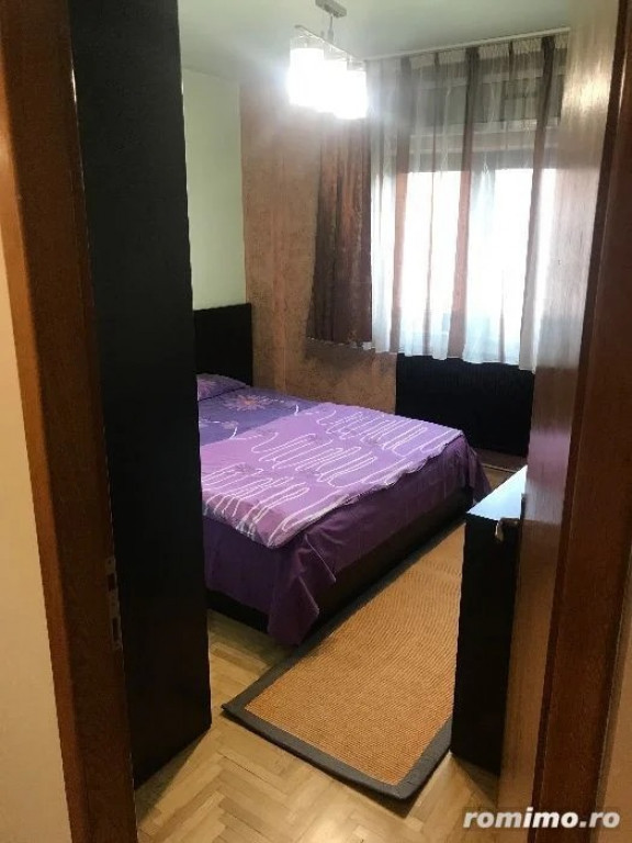 3 camere in zona Sagului