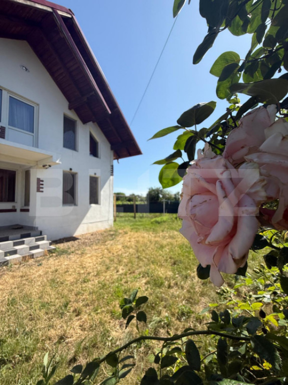 Casa cu 3 camere, suprafata utila 105mp,suprafata teren 478m
