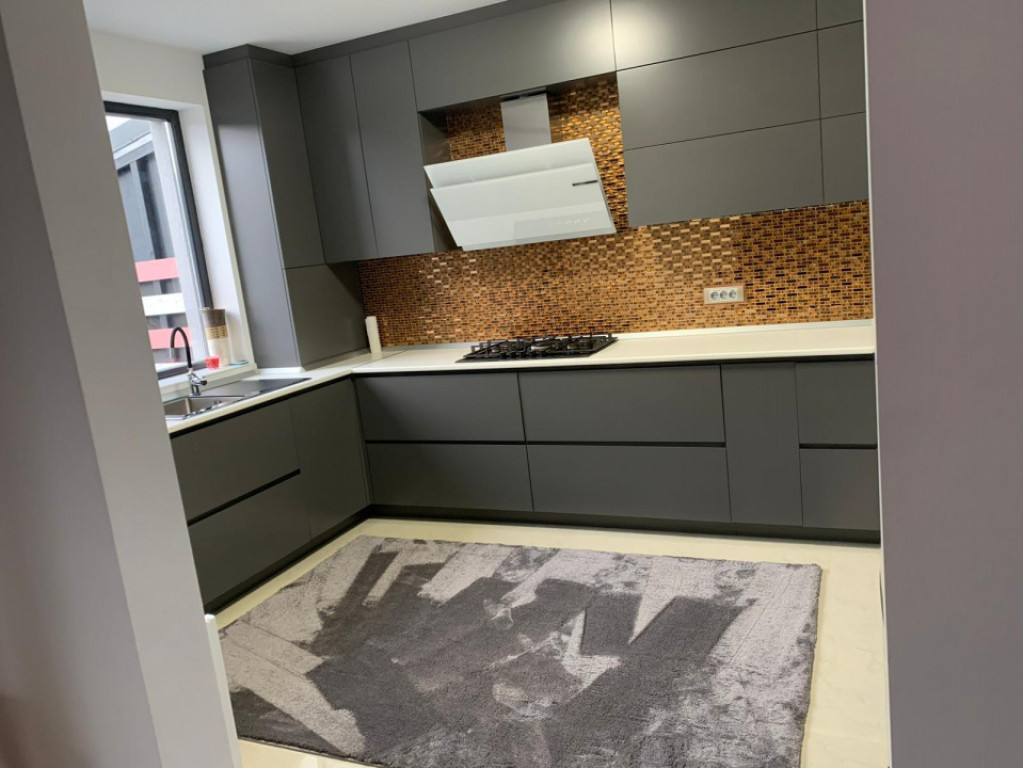 Domnești, Tudor Vladimirescu, vila, P+1E, complet mobilată