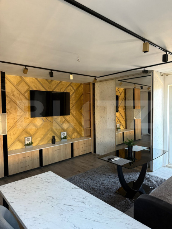 Apartament cu 2 camere, semidecomandat, 53 mp mobilat si uti