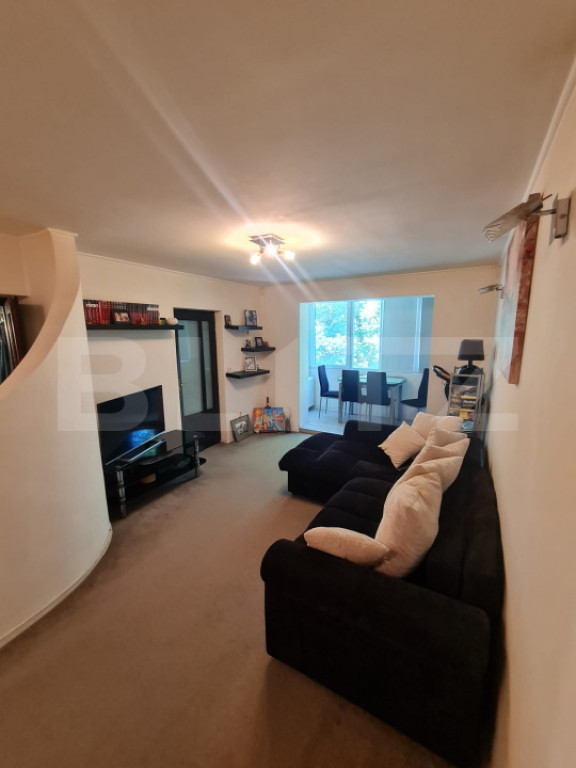 Apartament de vanzare, cu 3 camere, 50 mp, zona Budai