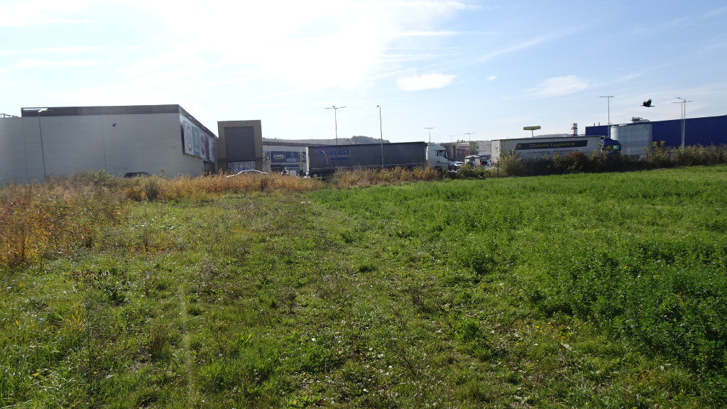 Vand teren intravilan in Deva suprafata totala 43 000 mp, zona Auchan