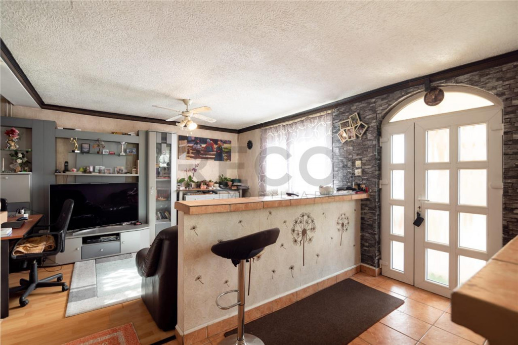 Reco, Casa in Girisu de Cris