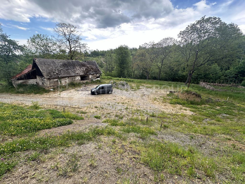 Teren intravilan 3054mp cu utilitati+constructie pe teren...