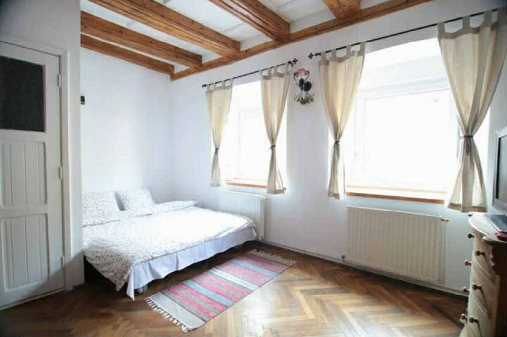 Garsoniera decomandata - zona Centru Istoric