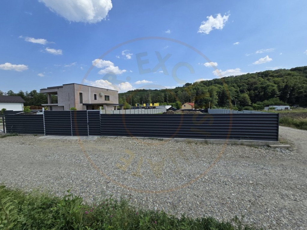 Teren 1076 mp Bascov-Macesului priveliste spre padure