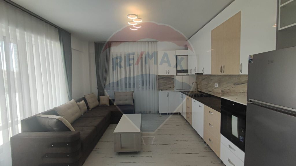 De inchiriat apartament 3 camere lux etaj 1 zona podul Ce...