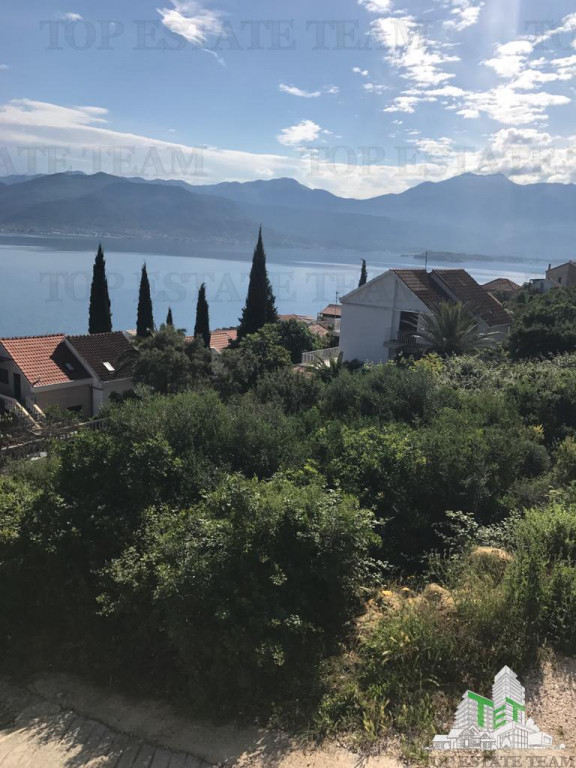 Teren de in Tivat Muntenegru