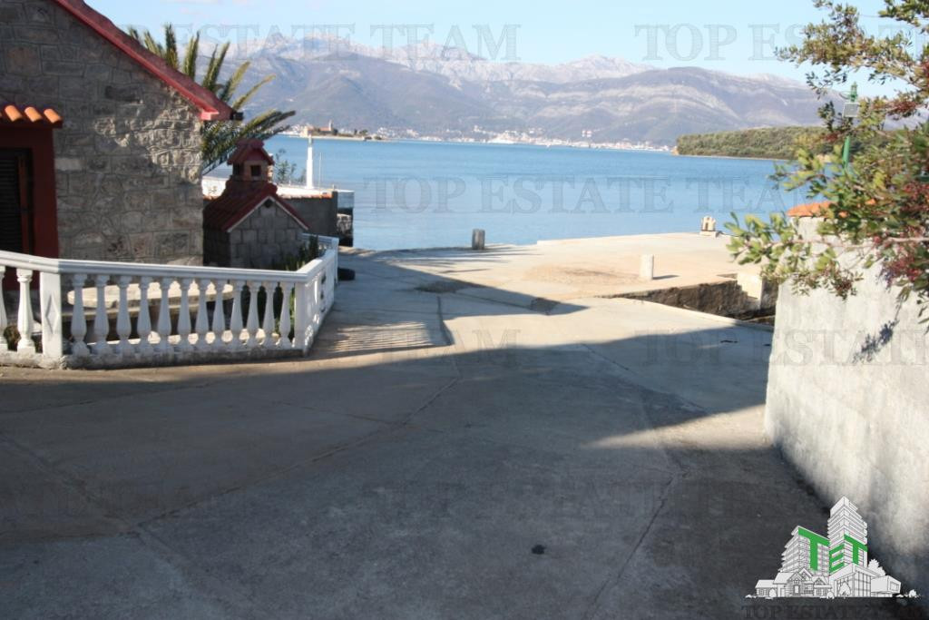 Teren de in Tivat Muntenegru