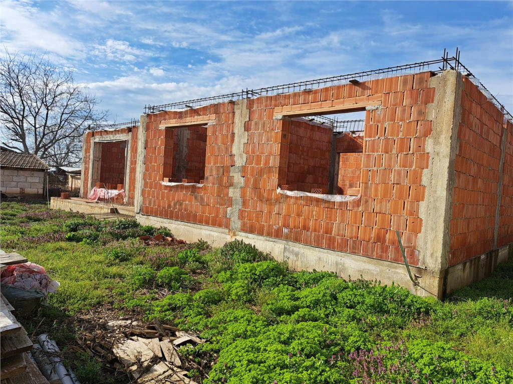 RECO Casa la rosu Biharia