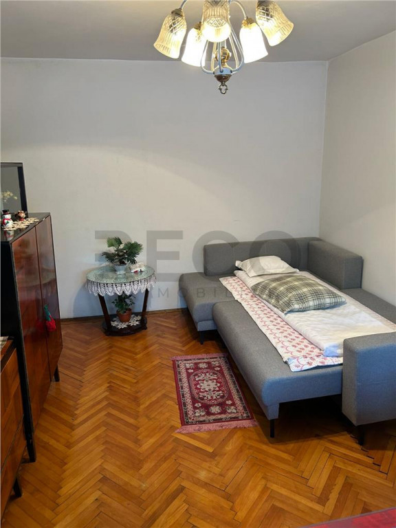 Apartament 3 camere etajul 1