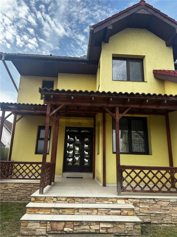 Reco Casa cu etaj in Beius