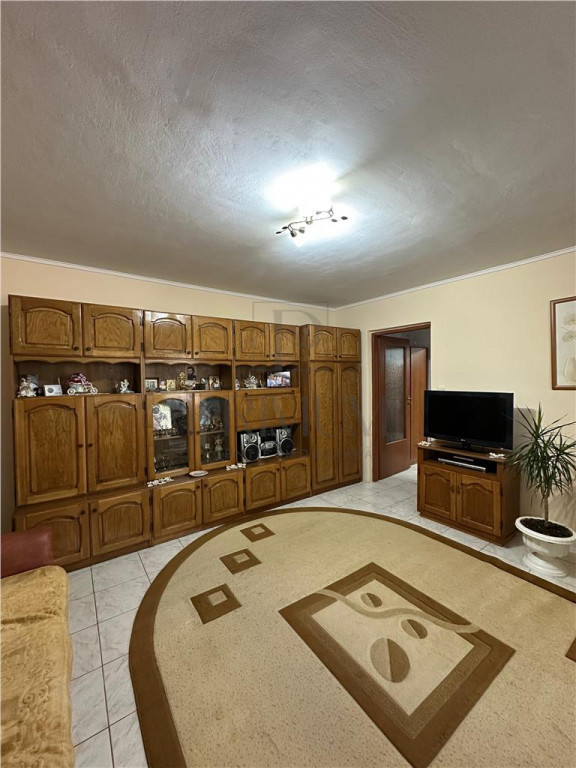 Buziasului - 2 Camere - Centrala termica proprie - Foarte sp