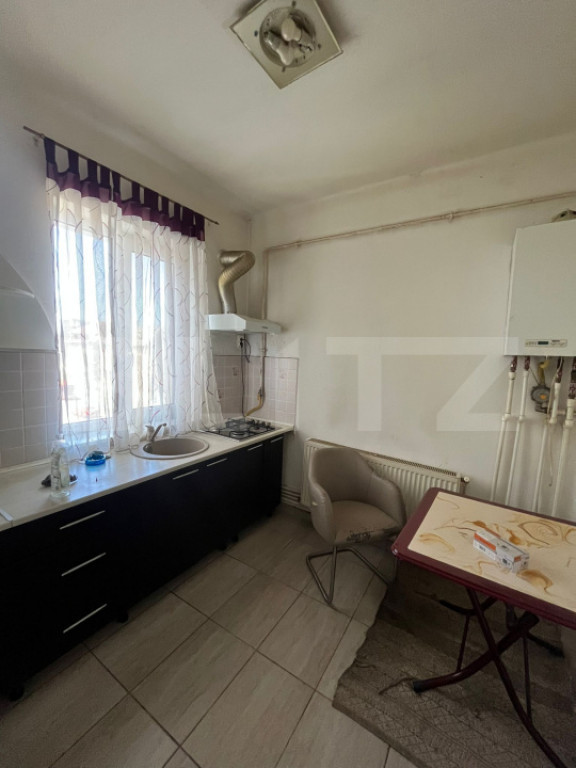 Apartament de vanzare, cu 2 camere decomandat, 58mp, zona Tu