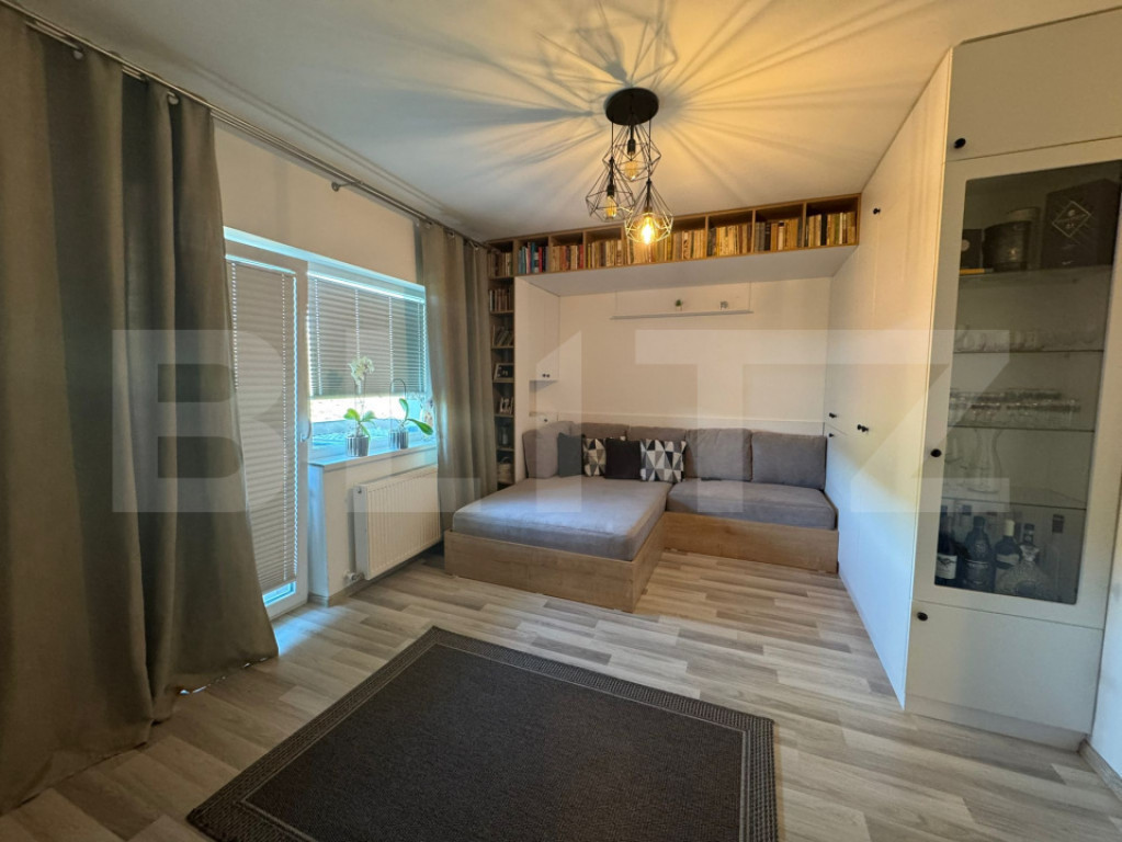 Apartament de 2 camere, decomandat, etaj intermediar, zona V