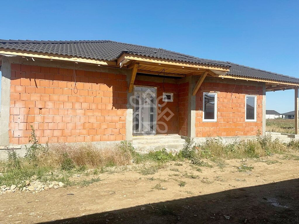 Casa 4 camere si 450 mp teren in Santandrei