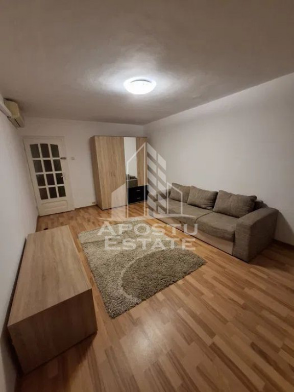Apartament cu 2 camere, zona Lipovei, AC