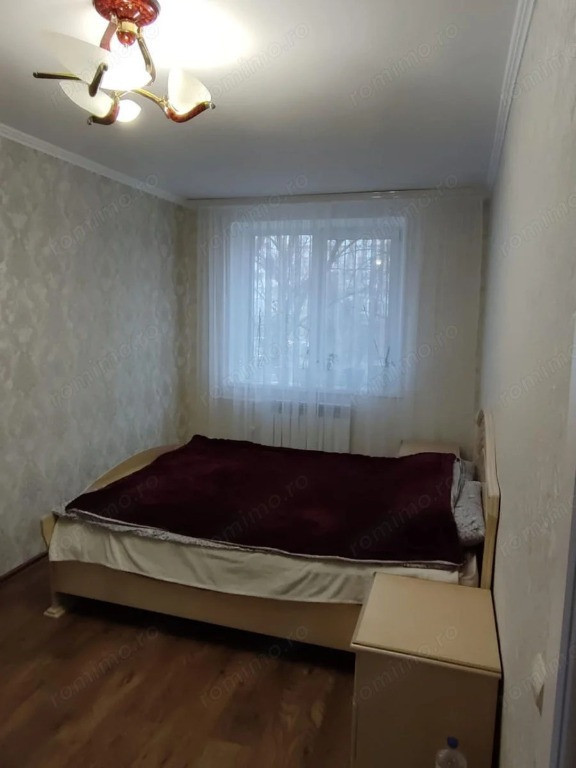 2 camere in zona Complexului Studentesc