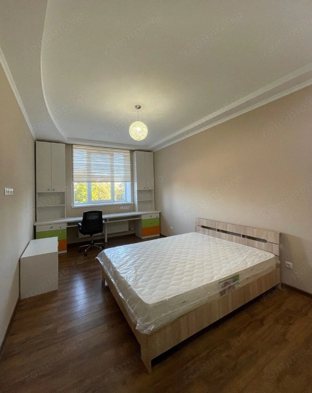 2 camere in zona Soarelui