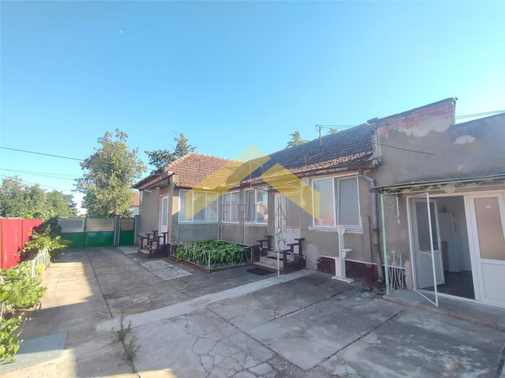 Casa de 3 camere Iratosu