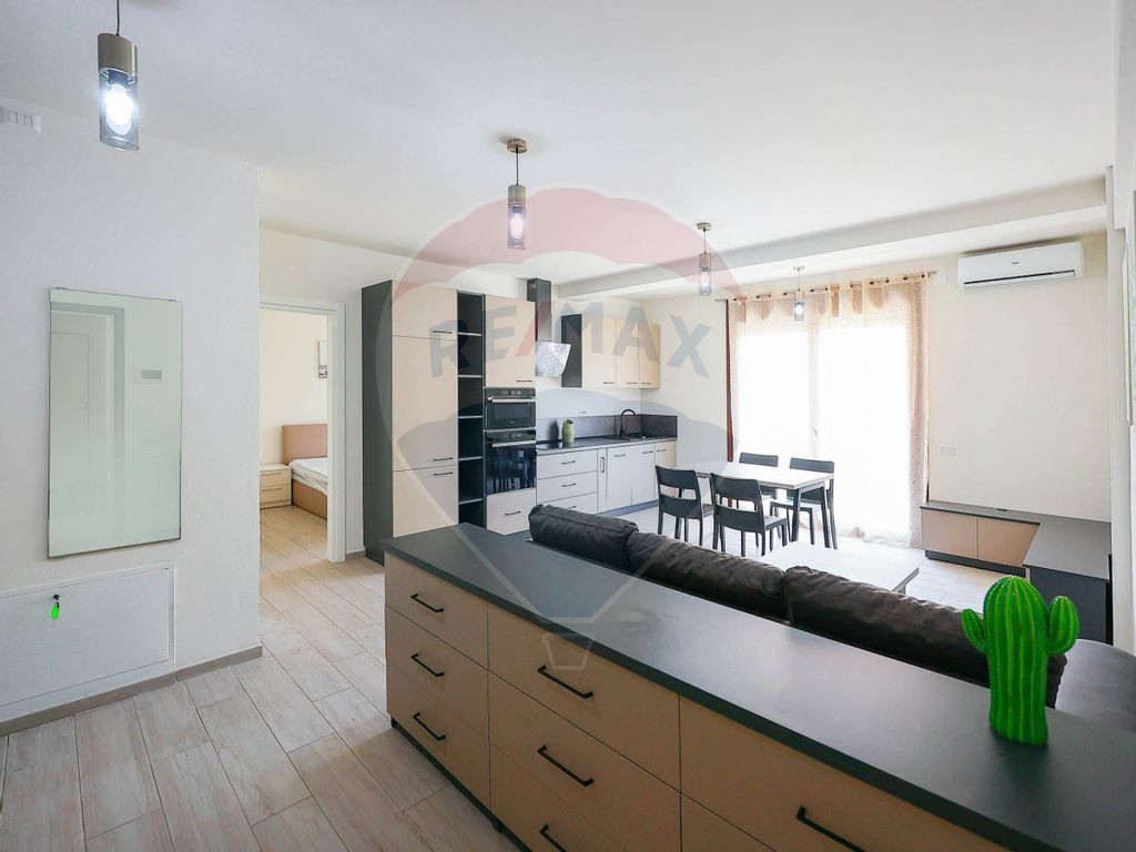 Apartamente 2 camere de închiriat ultracentral, clădire...