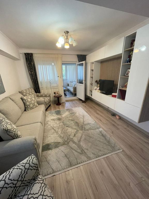 Apartament 3 camere Far